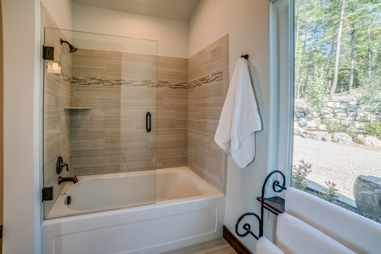 Shower & Tub Repair in Woodside